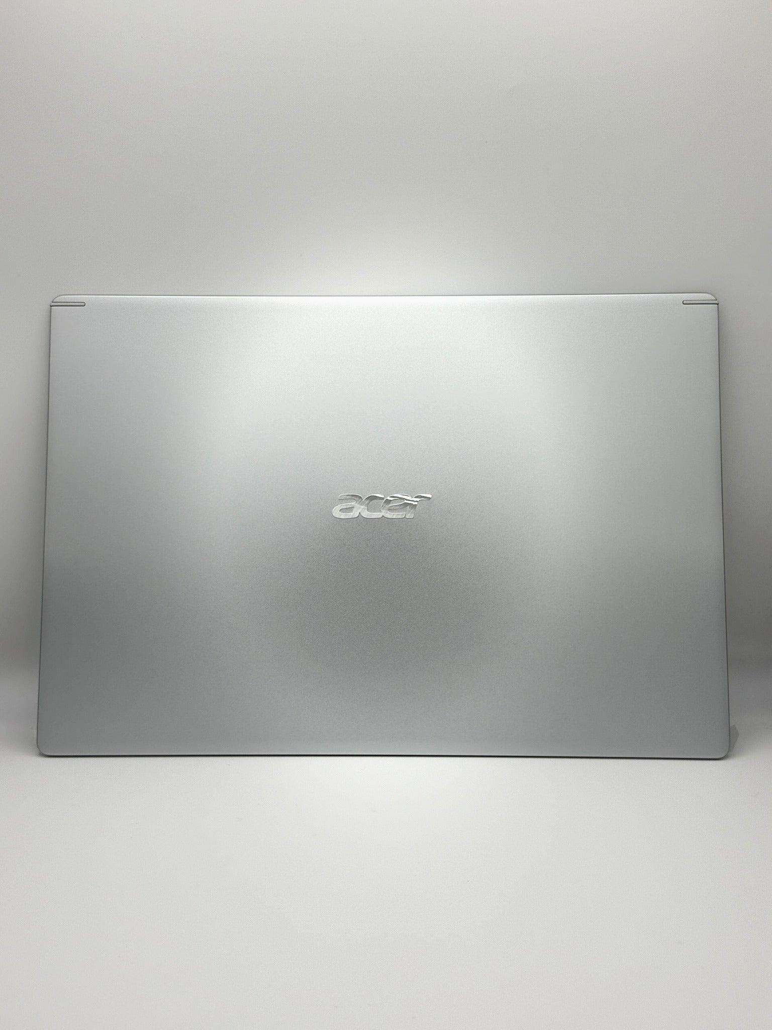 <strong>60.HFQN7.F02</strong><br>Original Acer Bildschirmdeckel - COVER.LCD.SILVER</br>