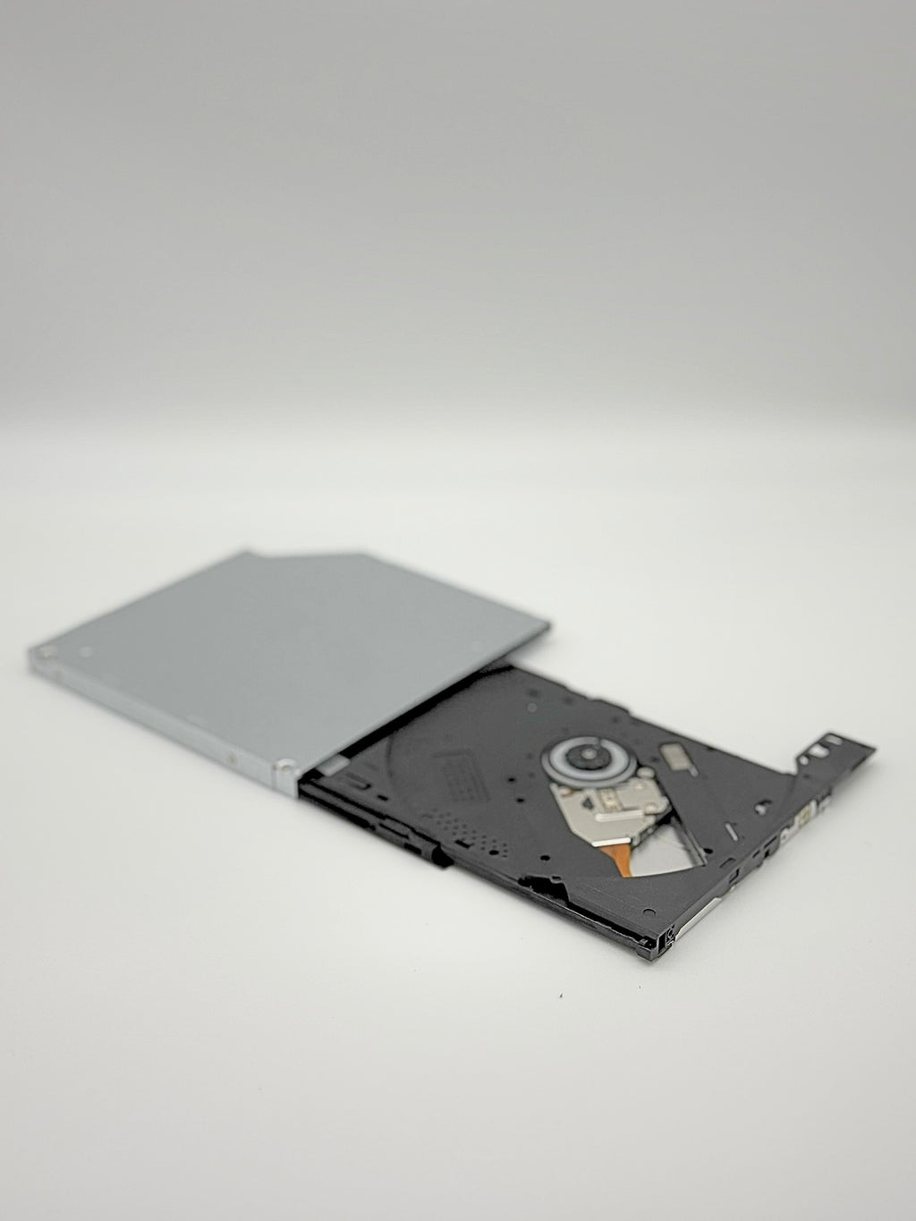 <strong>KO.0080D.019</strong><br>Original Acer DVD Laufwerk - DVD-RW.9.0MM.TRAY.8X.W/O.BEZEL.SATA</br>