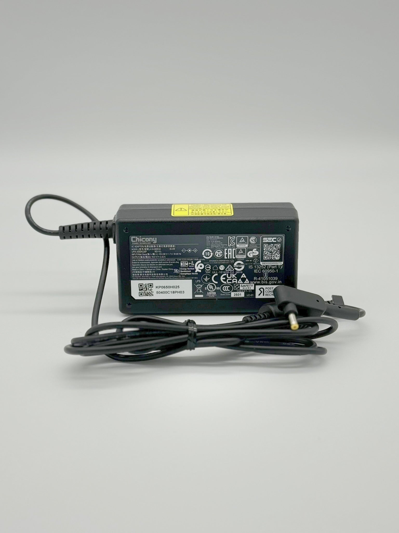 <strong>KP.0650H.025</strong><br>Original Acer Netzteil - ADAPTER.AC.65W.19V/3.42A.CHICONY</br>